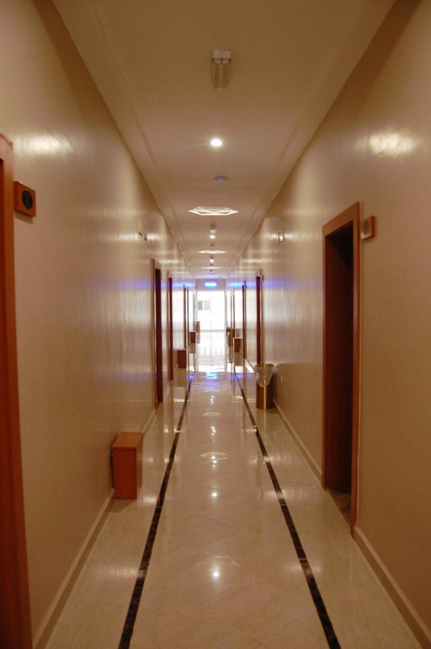 R & K Guest Palace Hotel Kano Buitenkant foto